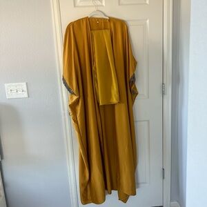 Yellow / orange abaya
